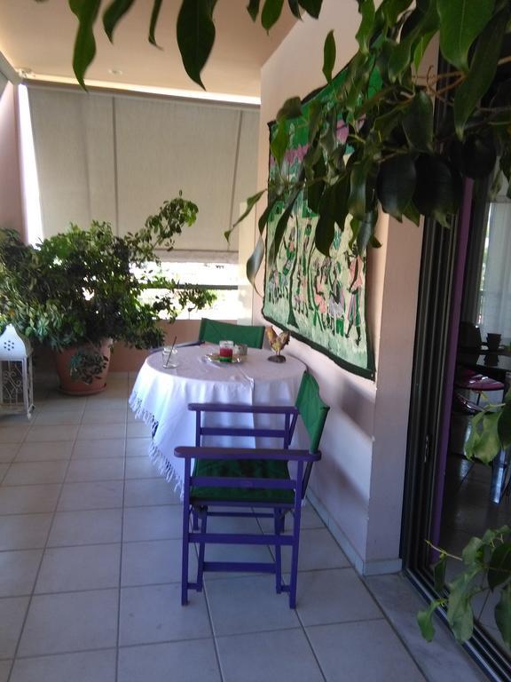 Apartment By The Airport Koropíon Extérieur photo